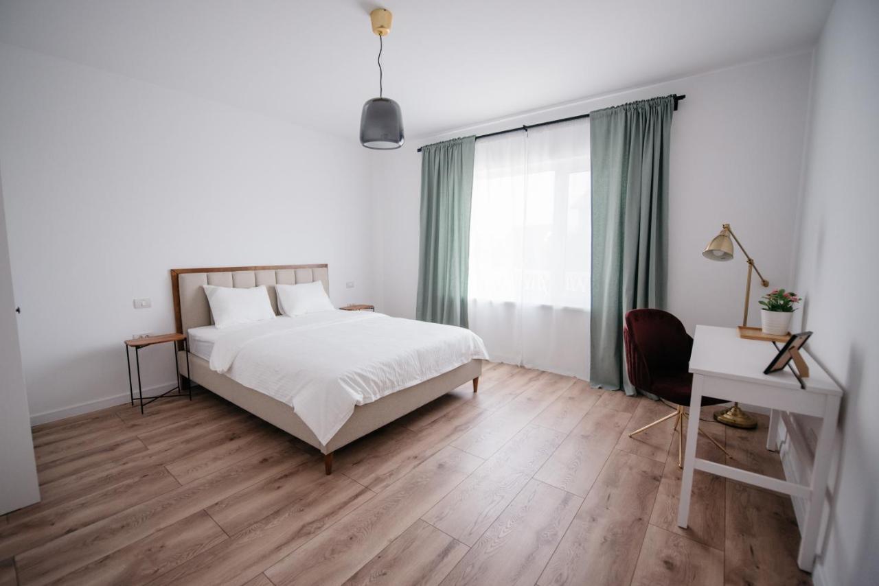 Dumbravita  Nuez Apartments מראה חיצוני תמונה