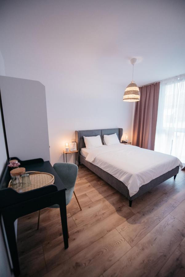 Dumbravita  Nuez Apartments מראה חיצוני תמונה