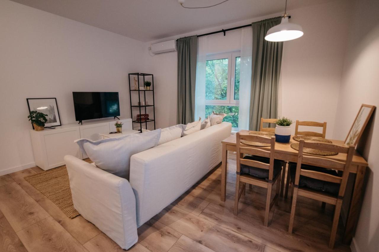 Dumbravita  Nuez Apartments מראה חיצוני תמונה
