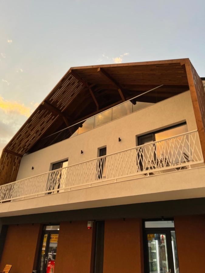 Dumbravita  Nuez Apartments מראה חיצוני תמונה