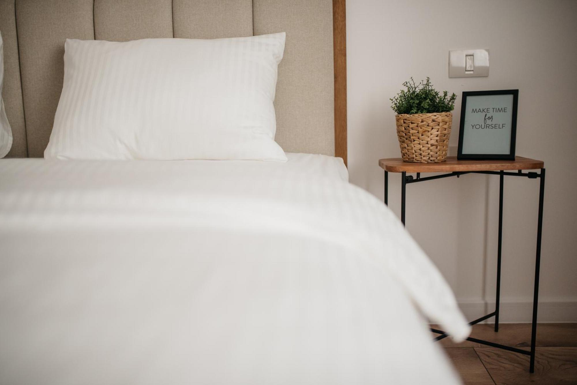 Dumbravita  Nuez Apartments מראה חיצוני תמונה