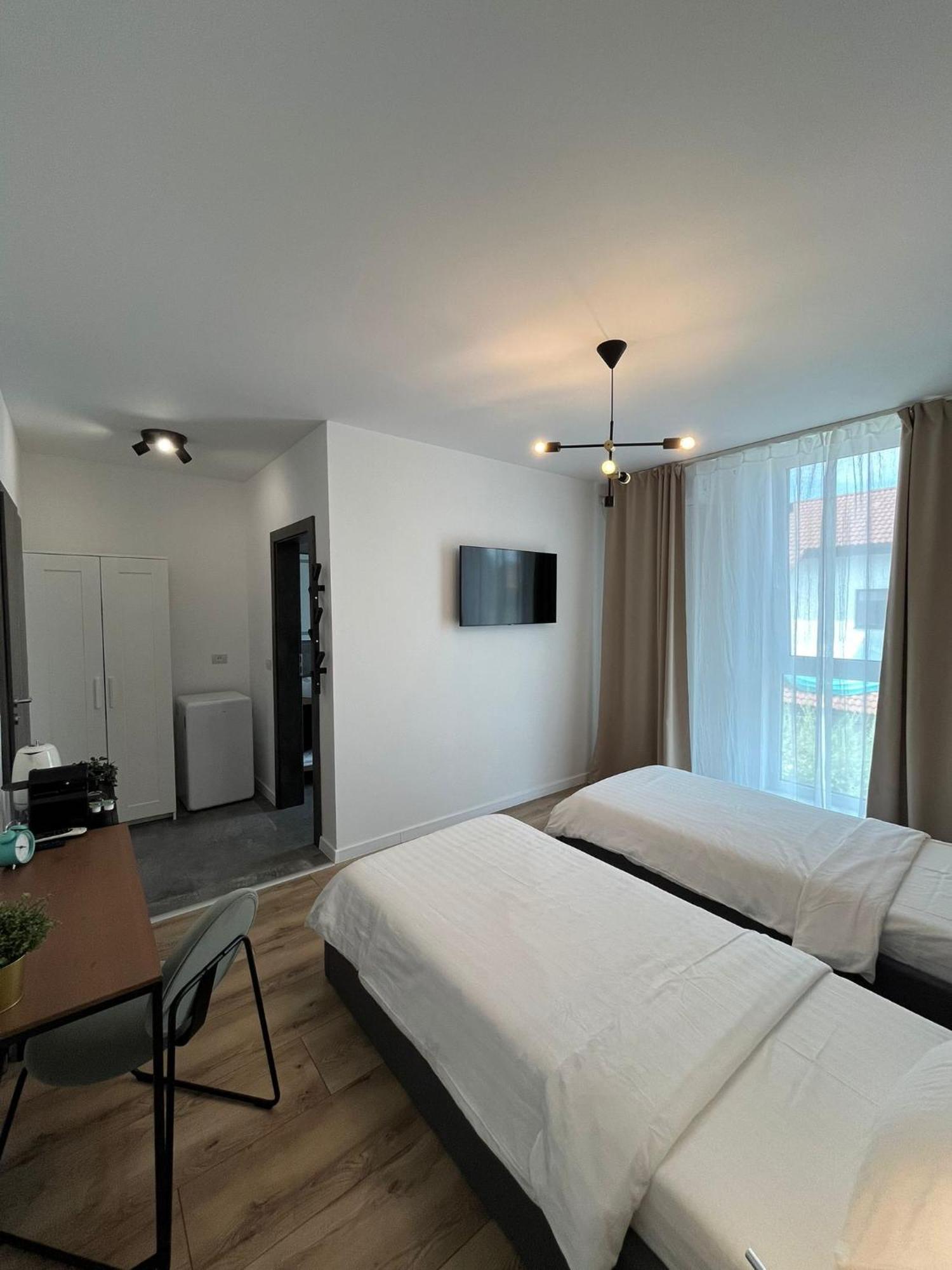 Dumbravita  Nuez Apartments מראה חיצוני תמונה
