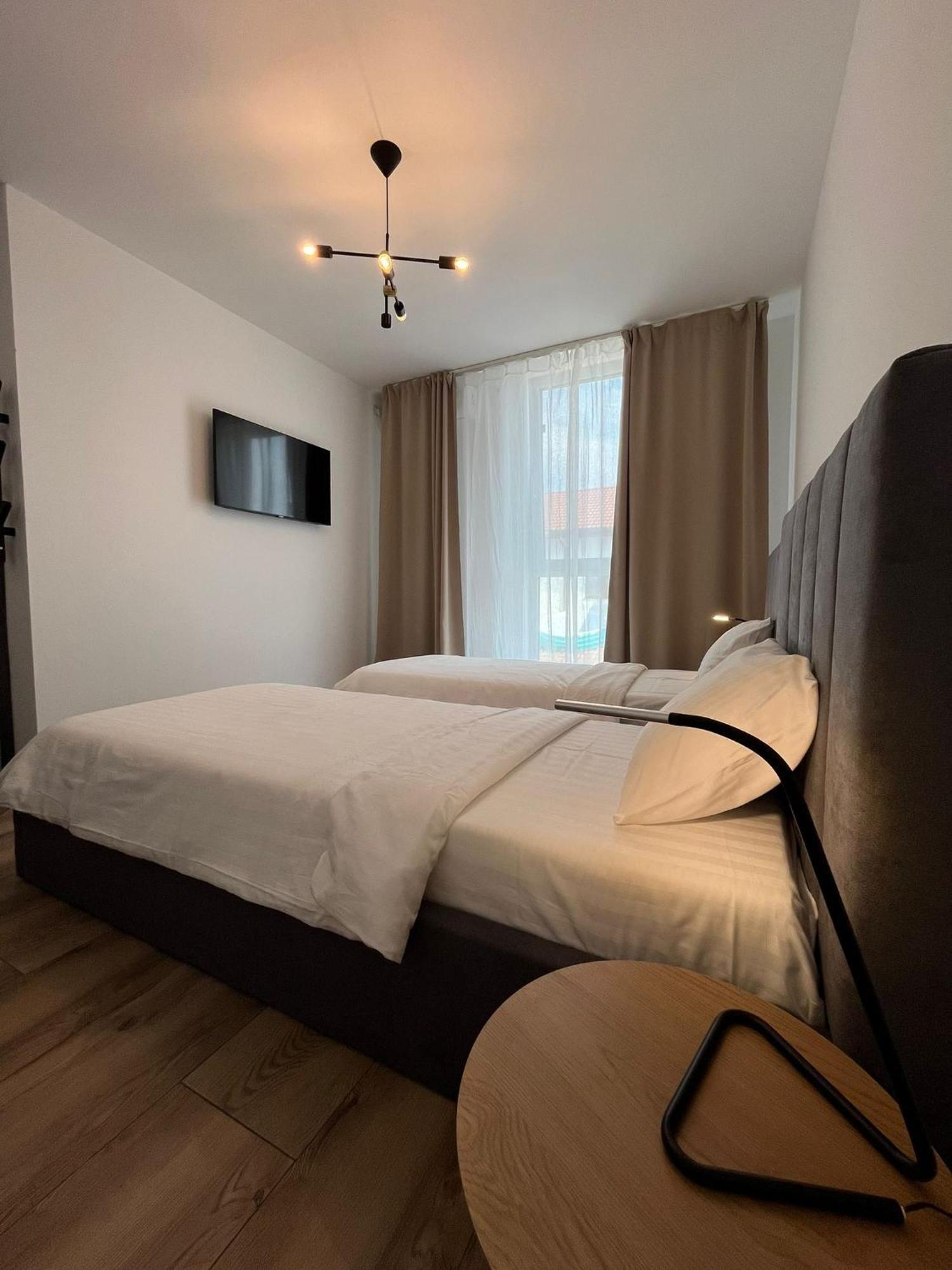 Dumbravita  Nuez Apartments מראה חיצוני תמונה